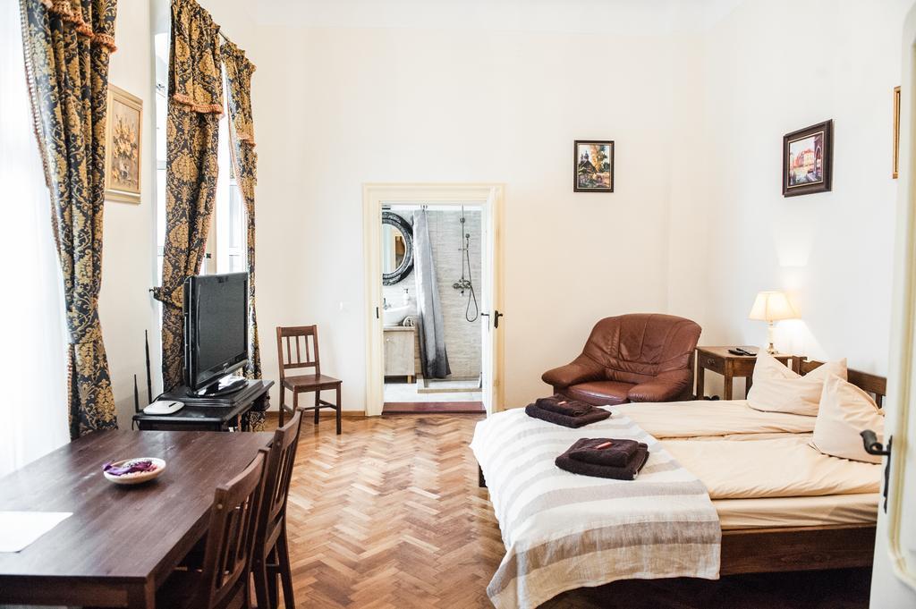 Brukenthal Central Apartments Nagyszeben Szoba fotó