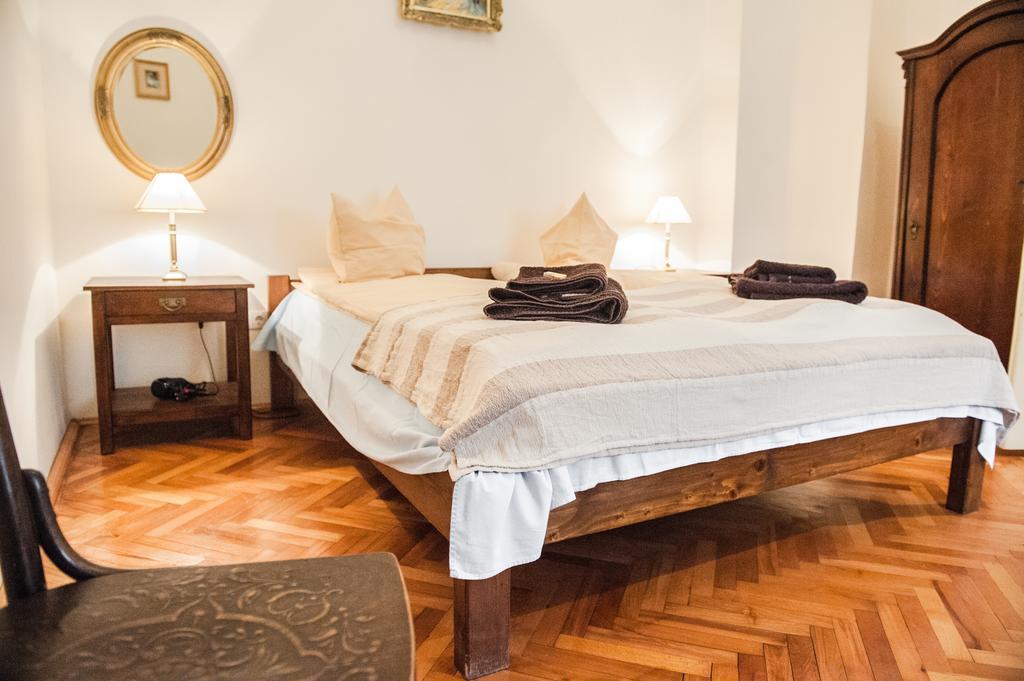 Brukenthal Central Apartments Nagyszeben Szoba fotó