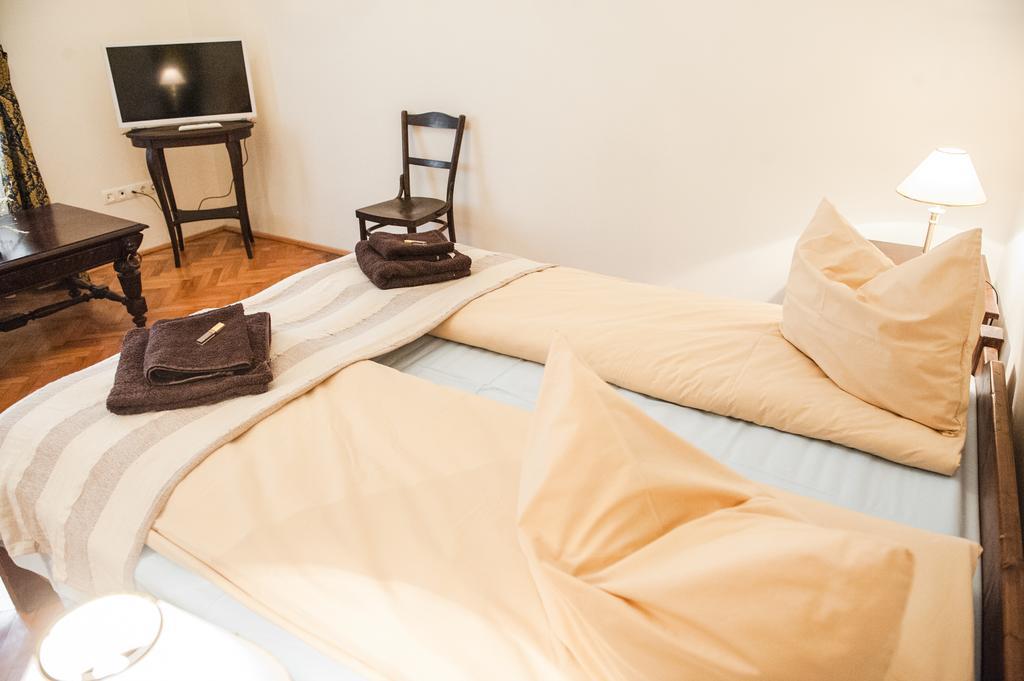 Brukenthal Central Apartments Nagyszeben Szoba fotó