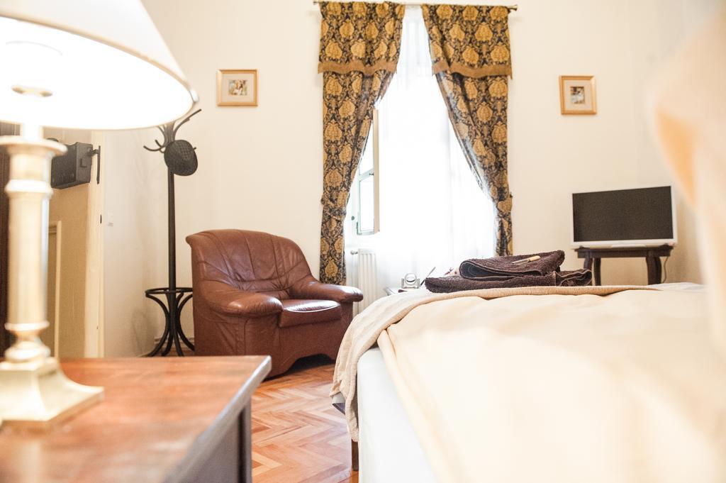 Brukenthal Central Apartments Nagyszeben Szoba fotó